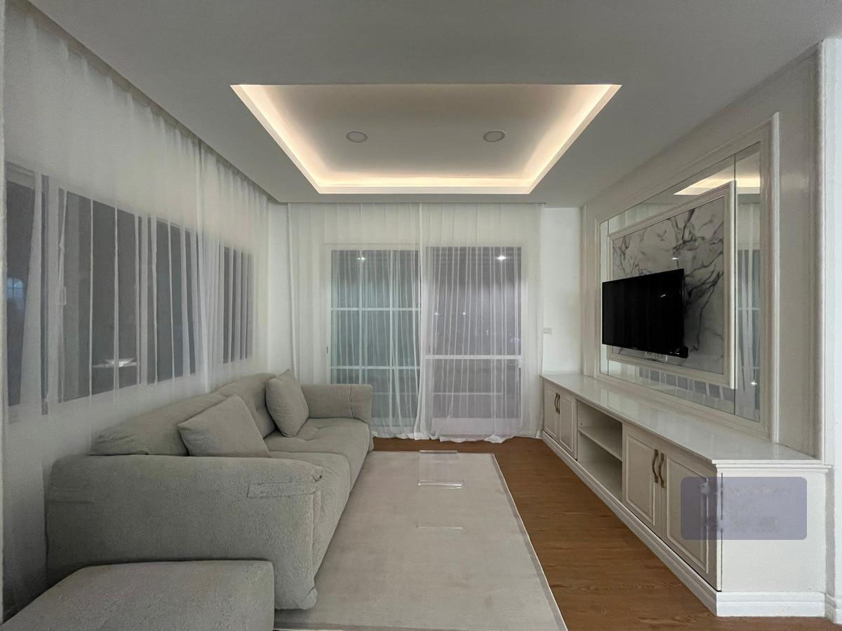 ให้เช่าบ้านพัฒนาการ ศรีนครินทร์ : บ้าน 2 ชั้น พร้อมเฟอร์นิเจอร์ ตกแต่งสวยงาม ให้เช่า ย่านอ่อนนุช-พัฒนาการ ใกล้โลตัส อ่อนนุช 80  เพียง 3.3 กม.