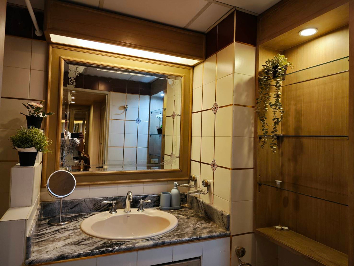 ขายคอนโดราชเทวี พญาไท : ขายด่วน! เจ้าของอยากขาย หายากมาก ใจกลางอารีย์ เดินไป BTS ได้เลยค่ะ  2 นอนไซต์ 120 กว่าตรม ต้องห้ามพลาดแล้ว! สนใจติดต่อ 0876358339 K.นา ง 