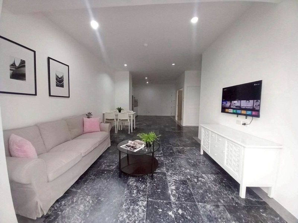 For RentCondoSukhumvit, Asoke, Thonglor : Comfortable Two-Bedroom Living in Central Sukhumvit
