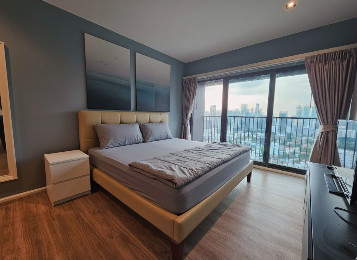 ให้เช่าคอนโดสุขุมวิท อโศก ทองหล่อ : พื้นที่กว้างขวาง ชั้น 29 วิวเมือง พร้อม 2อ่างอาบน้ำเชื่อม BTS ทองหล่อ