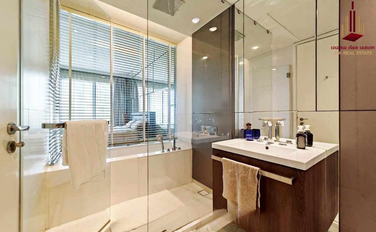 For RentCondoWitthayu, Chidlom, Langsuan, Ploenchit : ✨ For Rent: 185 Rajadamri Condo ✨ 💰 Only 65,000 THB/month