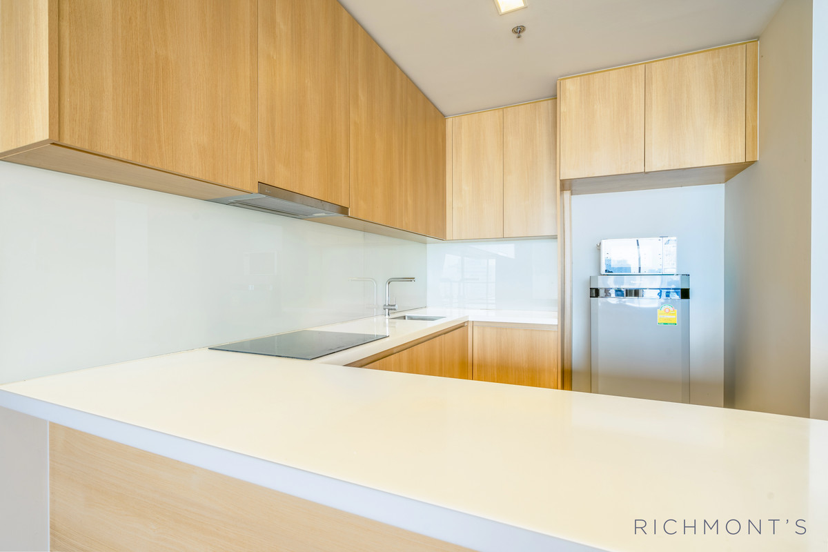 ให้เช่าคอนโดนานา : 3 ห้องนอน 3 ห้องน้ำ ที่ Hyde Sukhumvit 13, Contact 062-496-6454