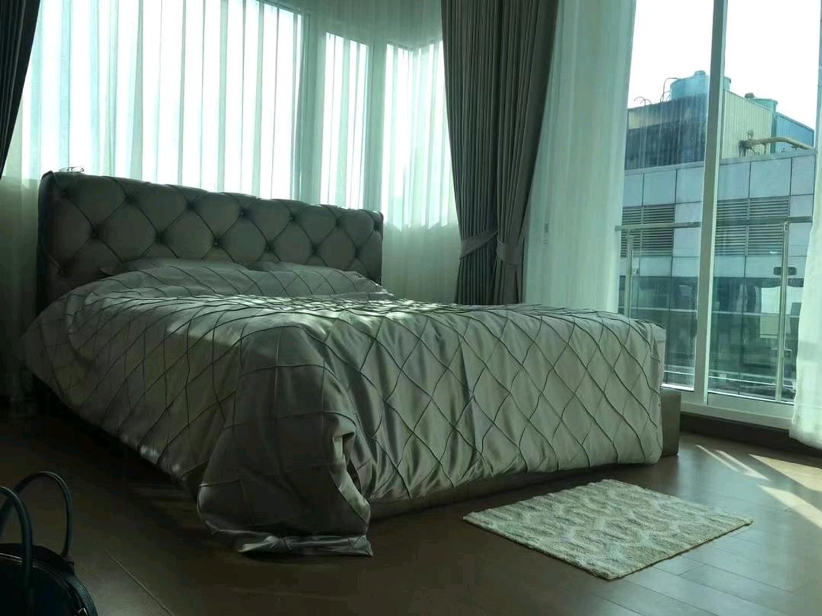 For SaleCondoRatchathewi,Phayathai : 2 bedrooms, price 10,690,000 baht, near Phyathai Hospital, very good location.