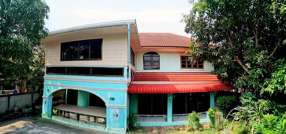 ขายบ้านปิ่นเกล้า จรัญสนิทวงศ์ : 🏡 ขายบ้านเดี่ยวแปลงใหญ่ จรัญสนิทวงศ์ 85 (Charansanitwong 85)
บ้านพื้นที่เยอะจริง ทำเลแบบนี้ในโซนนี้…หาไม่ง่ายแล้ว