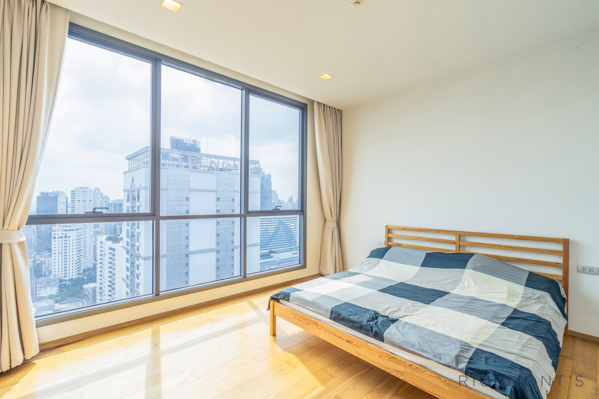 For RentCondoNana, North Nana,Sukhumvit13, Soi Nana : 2 bedrooms, 2 bathrooms at Hyde Sukhumvit 13, Contact 062-496-6454