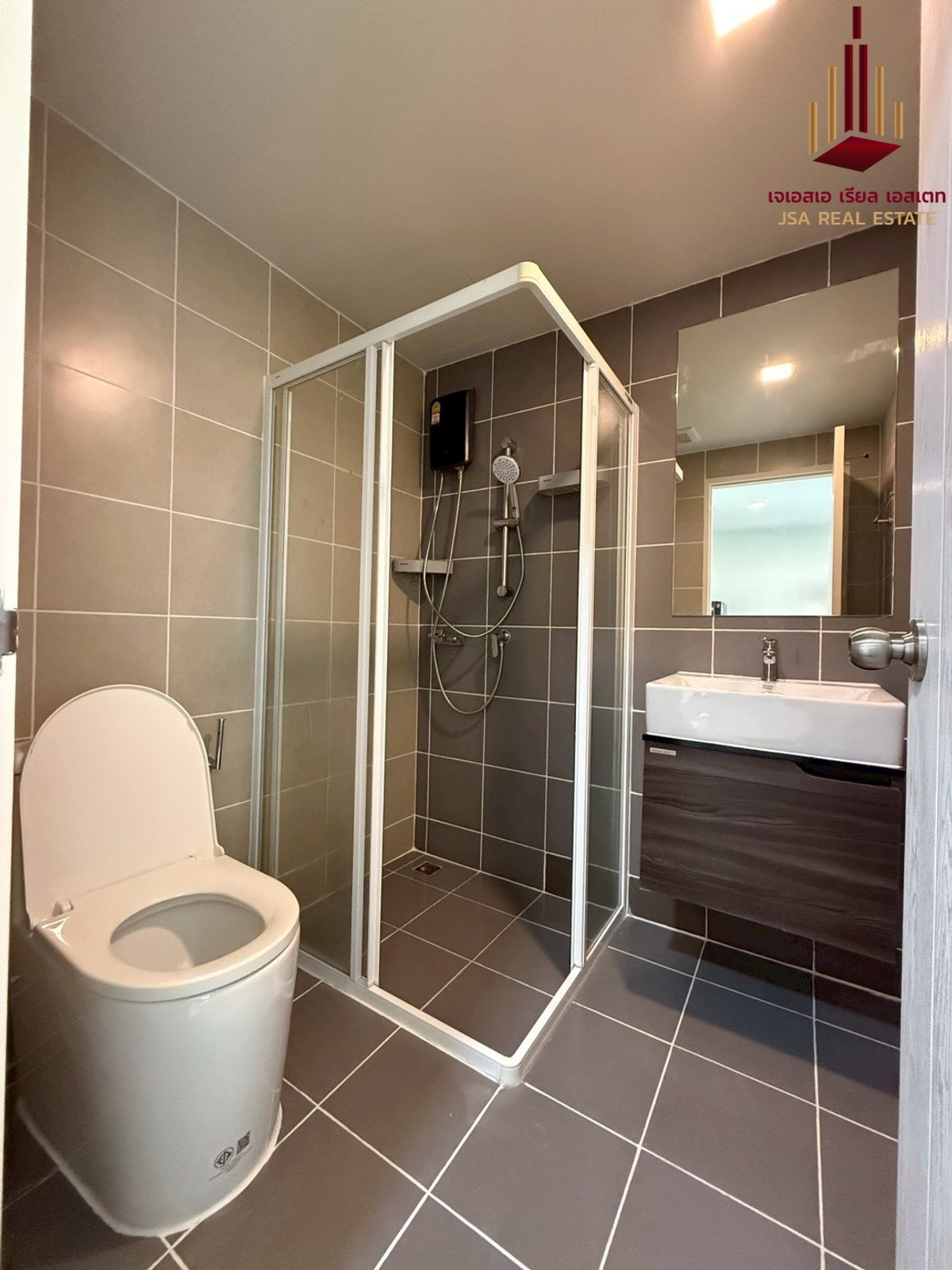 For SaleCondoKasetsart, Ratchayothin : ✨ For Sale: Kensington Pahol-Kaset Condo ✨ 💰 Only 3,890,000 THB