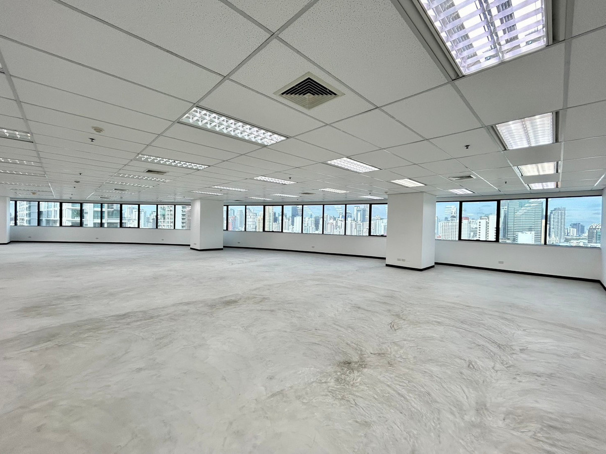 For RentOfficeRama9, Petchburi, RCA : Office  rent at Ital-Thai Tower, 20 floor, 432.56 Sq.m.