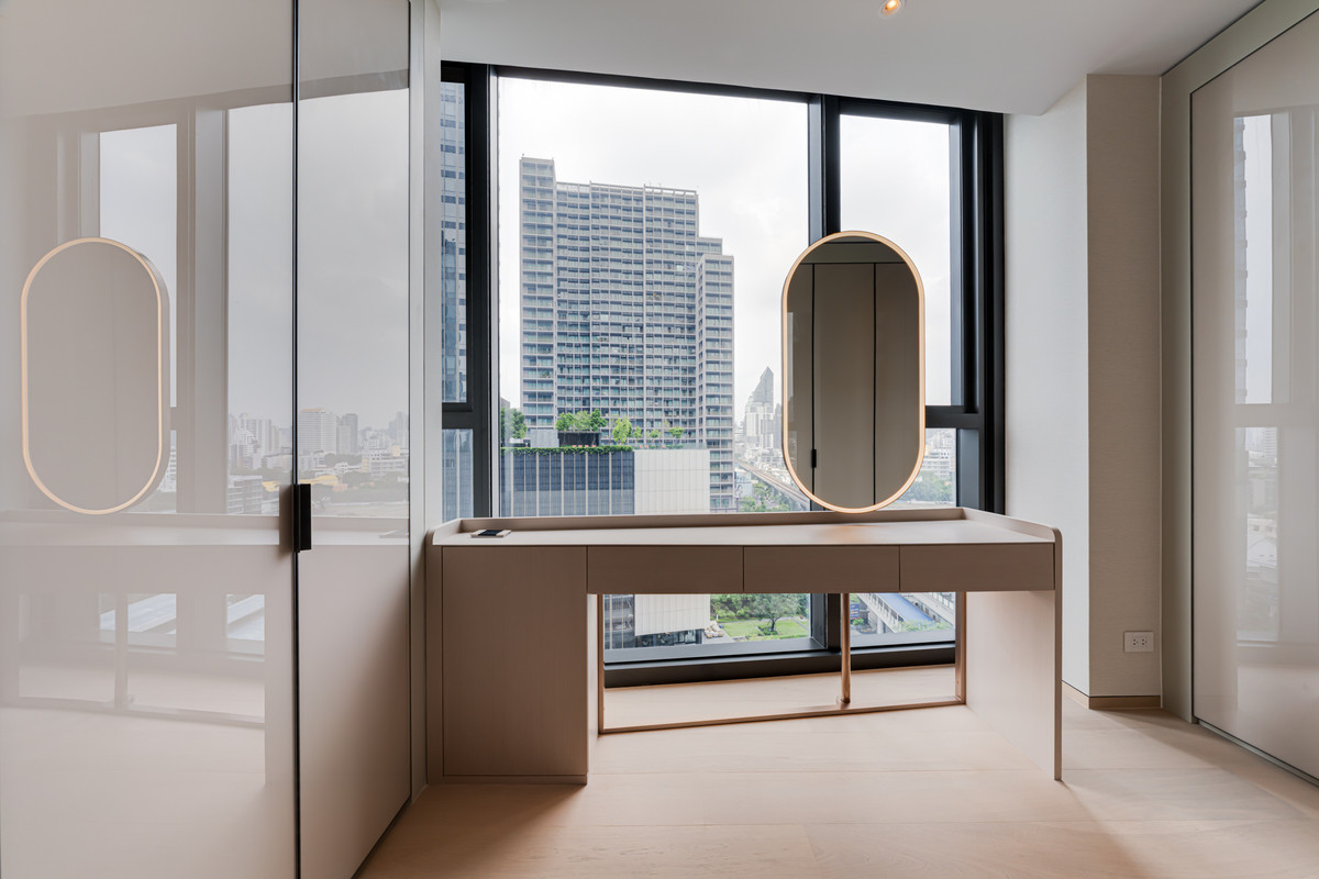 ขายคอนโดวิทยุ ชิดลม หลังสวน : 4 ห้องนอนสุดหรู ที่ SCOPE Langsuan ,Contact 062-496-6454