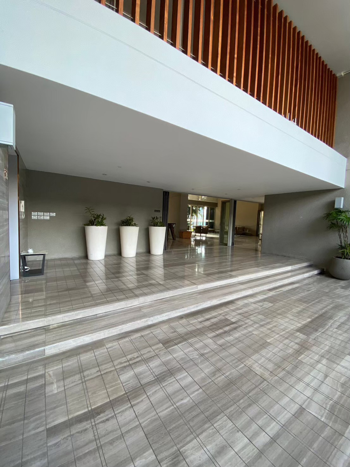 CondoWitthayu, Chidlom, Langsuan, Ploenchit : 🌟 For rent/sale 185 Rajadamri (185 Rajadamri), spacious, airy room, beautiful city view, elegantly decorated, 5 star hotel style.