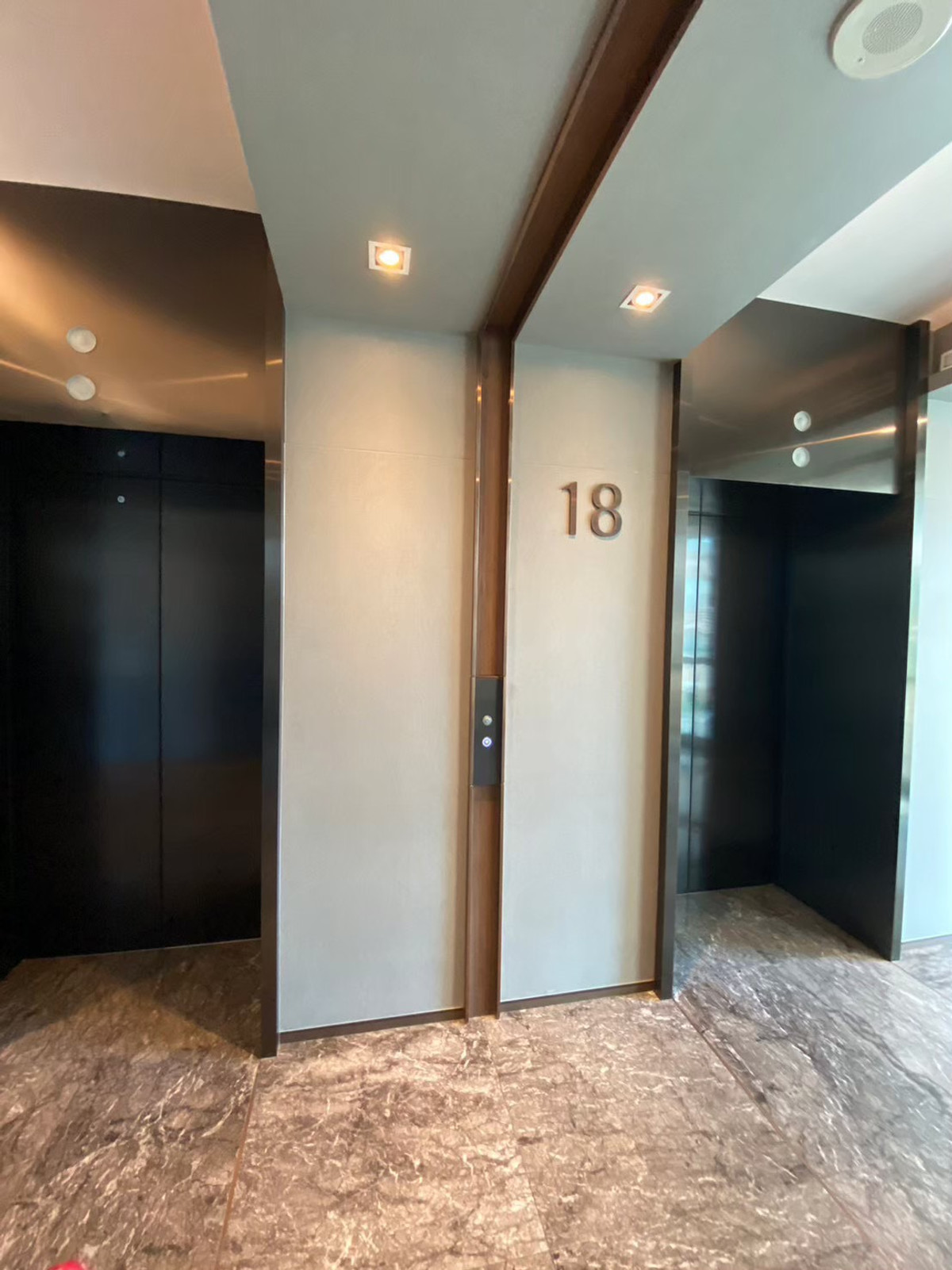 CondoWitthayu, Chidlom, Langsuan, Ploenchit : 🌟 For rent/sale 185 Rajadamri (185 Rajadamri), spacious, airy room, beautiful city view, elegantly decorated, 5 star hotel style.