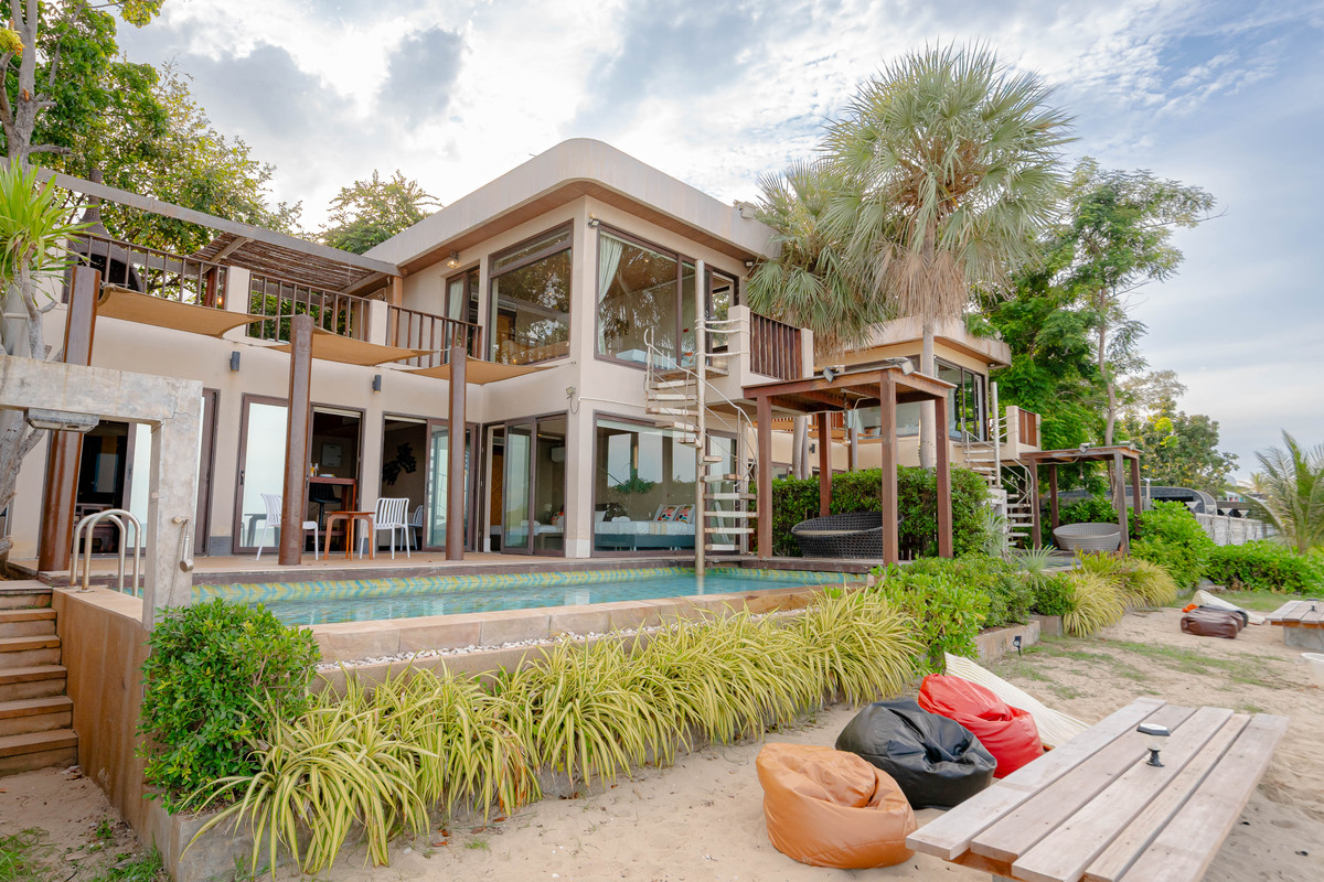 ขายหัวหิน ประจวบคีรีขันธ์ : ขายพูลวิลล่า ริมหาดส่วนตัว บนหาดสามร้อยยอด