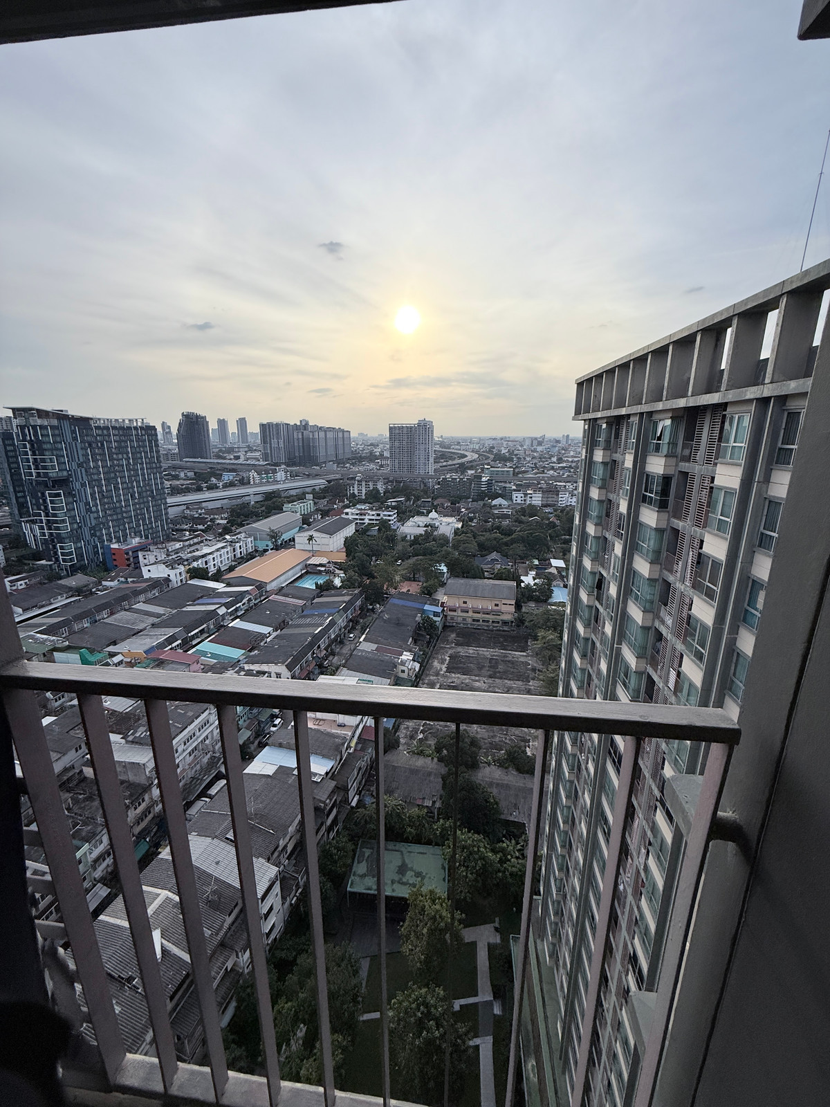 For SaleCondoBang Sue, Wong Sawang, Tao Pun : 30.64 sq m, 23rd floor, Condo U Delight 3, Prachachuen, Bang Sue, near MRT Bang Son.