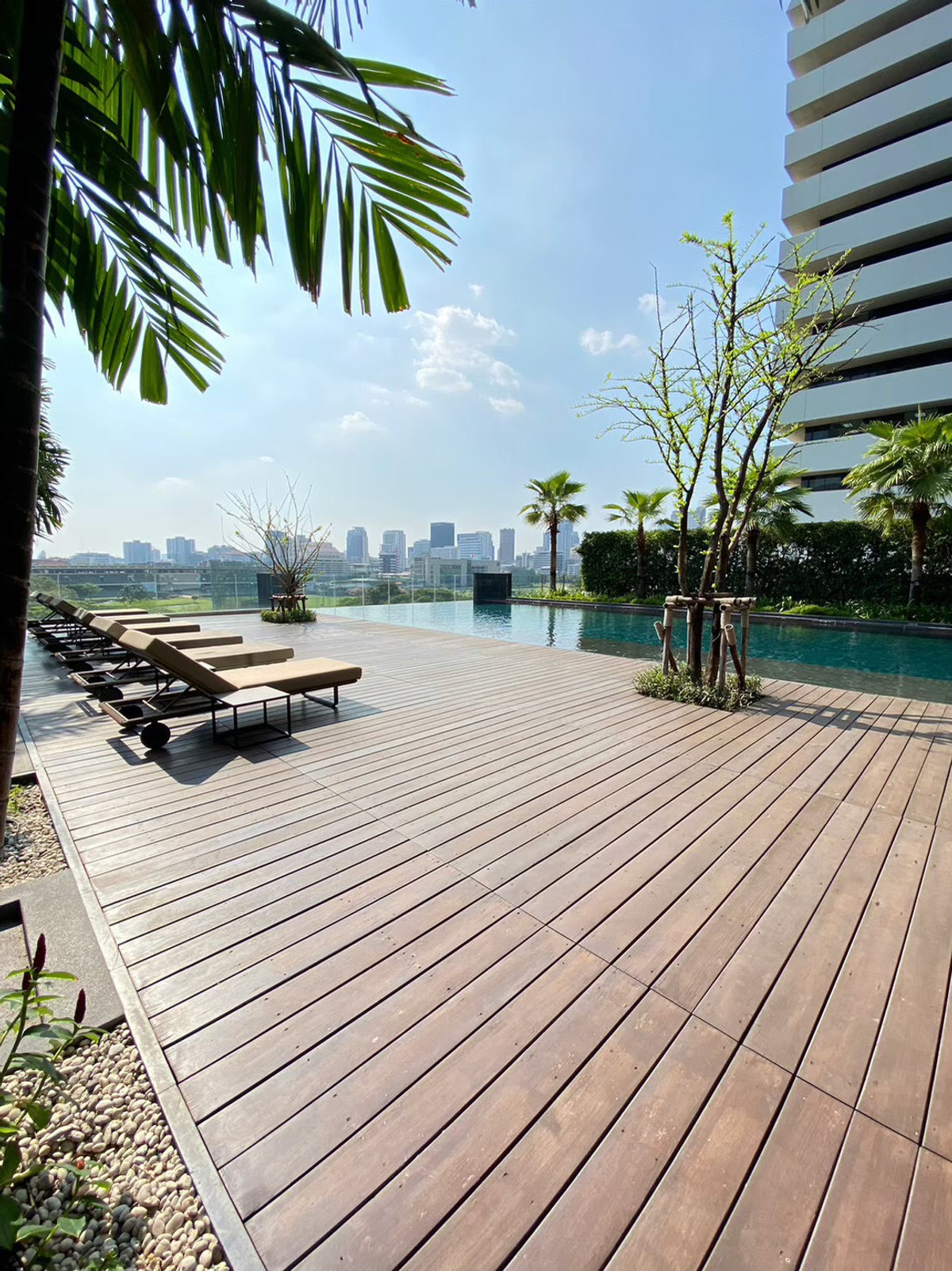 CondoWitthayu, Chidlom, Langsuan, Ploenchit : 🌟 For rent/sale 185 Rajadamri (185 Rajadamri), spacious, airy room, beautiful city view, elegantly decorated, 5 star hotel style.