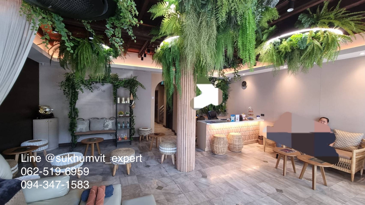 For RentRetail SpaceSukhumvit, Asoke, Thonglor : Lease Takeover Thai Massage | 3-Storey Commercial Building | Phrom Phong