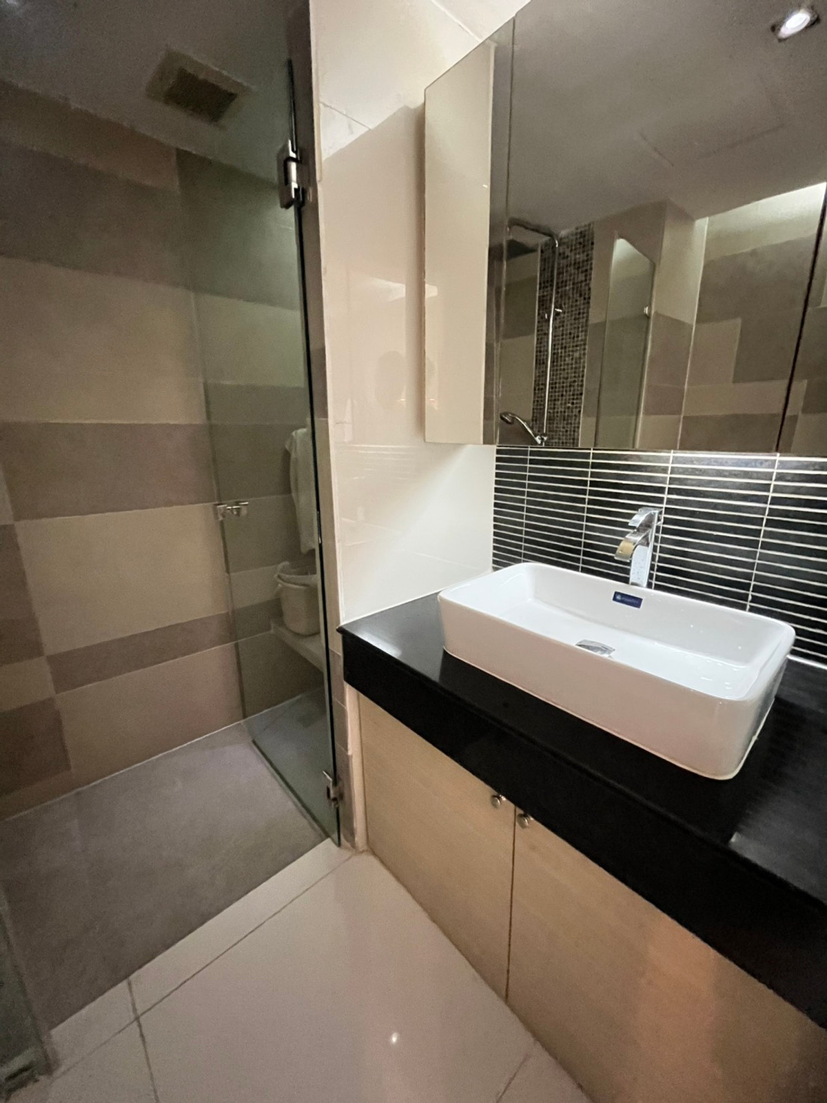 ขายคอนโดนานา :  ขายคอนโด Sukhumvit Suite ใจกลางสุขุมวิท ใกล้ BTS อโศก