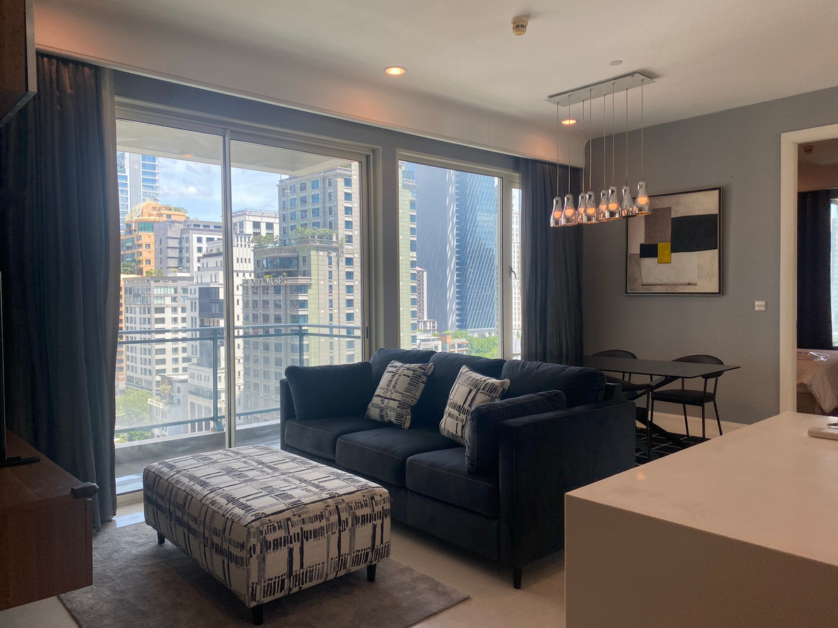 For RentCondoWitthayu, Chidlom, Langsuan, Ploenchit : For rent, Q Langsuan, spacious room, 2 bedrooms, 2 bathrooms, size 80.23 sq m. Room condition is very good. Beautifully decorated and ready to move in. This location is the best in Bangkok, quiet, private, but close to every convenience.