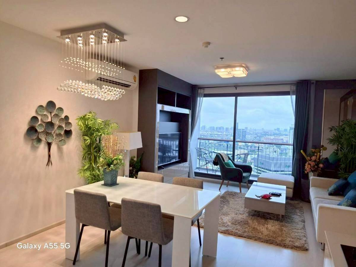 For RentCondoSukhumvit, Asoke, Thonglor : High-Floor Corner Luxury Living Near BTS Ekkamai