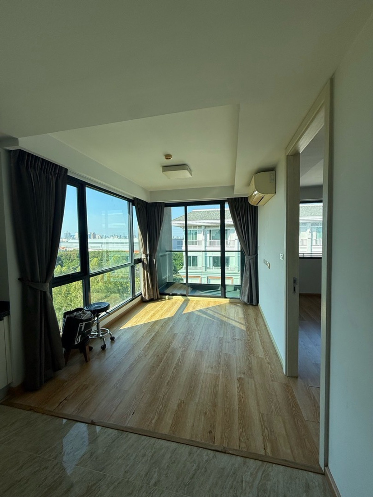 ให้เช่าคอนโดพระราม 9 เพชรบุรีตัดใหม่ RCA : JRY คอนโด พระราม9 ซอย 17  ปล่อยเช่าห้องเปล่า 1ห้องนอน 1 ห้องน้ำ 