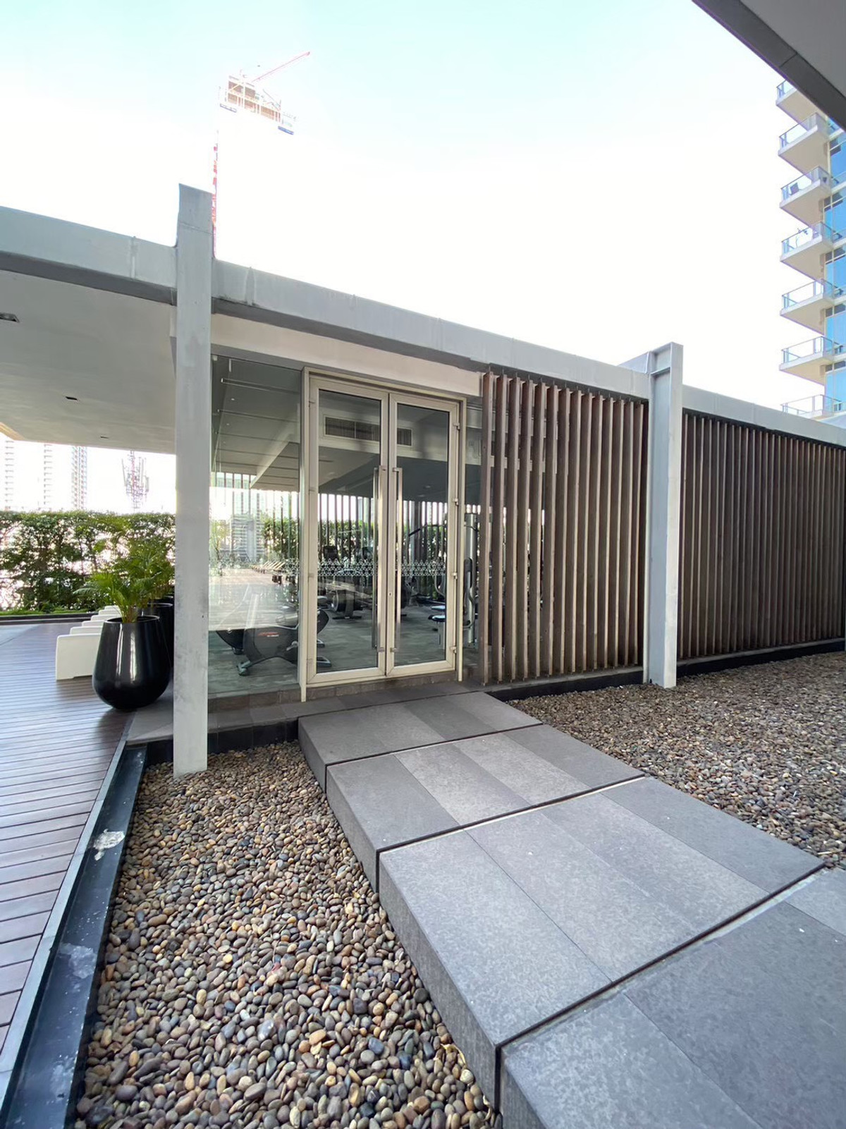 CondoWitthayu, Chidlom, Langsuan, Ploenchit : 🌟 For rent/sale 185 Rajadamri (185 Rajadamri), spacious, airy room, beautiful city view, elegantly decorated, 5 star hotel style.