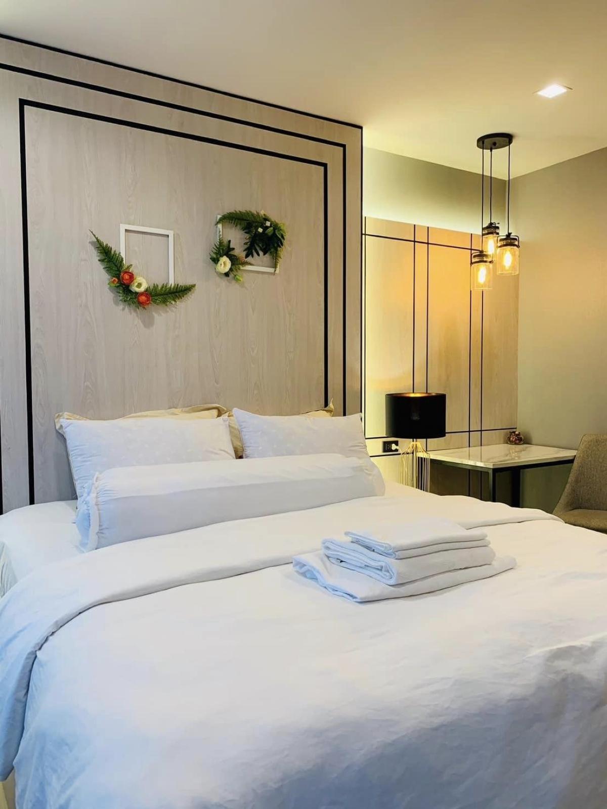 ให้เช่าคอนโดวิทยุ ชิดลม หลังสวน : KL04663 - life one wireless :  ไลฟ์ วัน ไวร์เลส - #CentralEmbassy #BtsPloenchit #WirelessRoad

Prime Wireless Road location near BTS Ploenchit and luxury malls—ideal for refined, convenient, and high-quality city living.
(位于吴逸路黄金地段，邻近Ploenchit轻轨站与高端商场，生活便