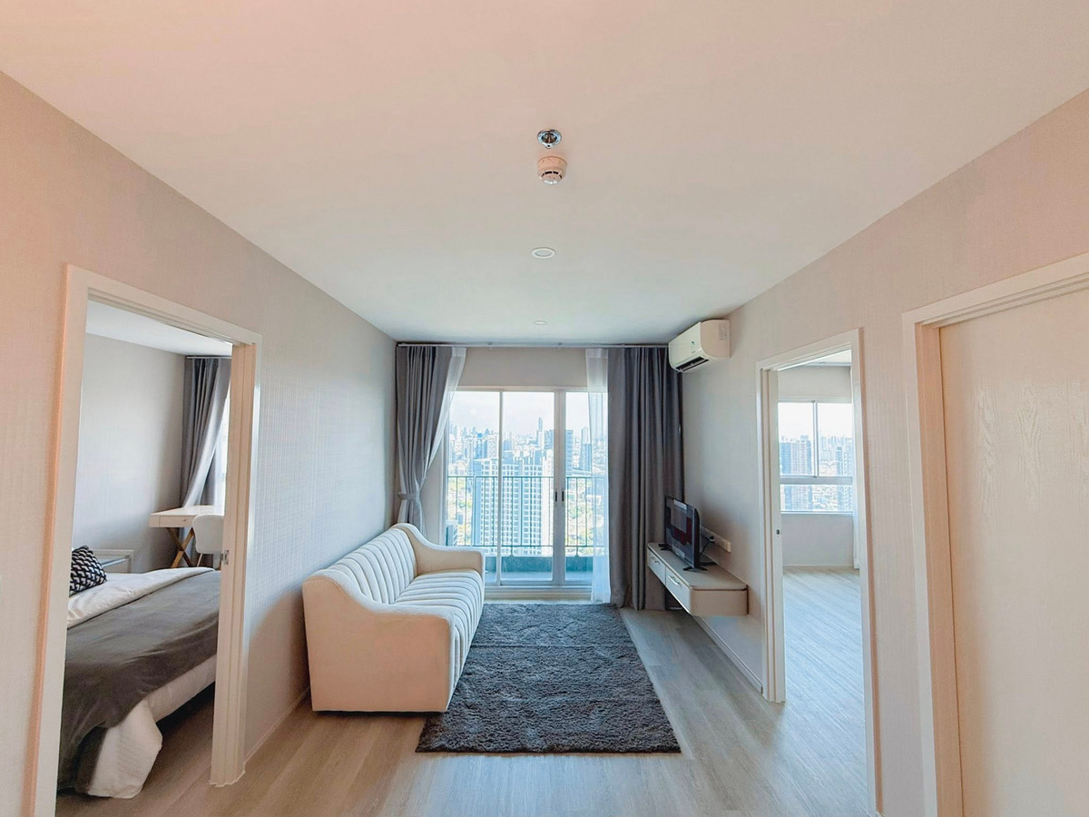 For RentCondoThaphra, Talat Phlu, Wutthakat : Condo for rent, Elio Sathorn - Wutthakat, good location next to BTS Wutthakat, only 500 m., complete with furniture and electrical appliances, Elio Sathorn–Wutthakat.