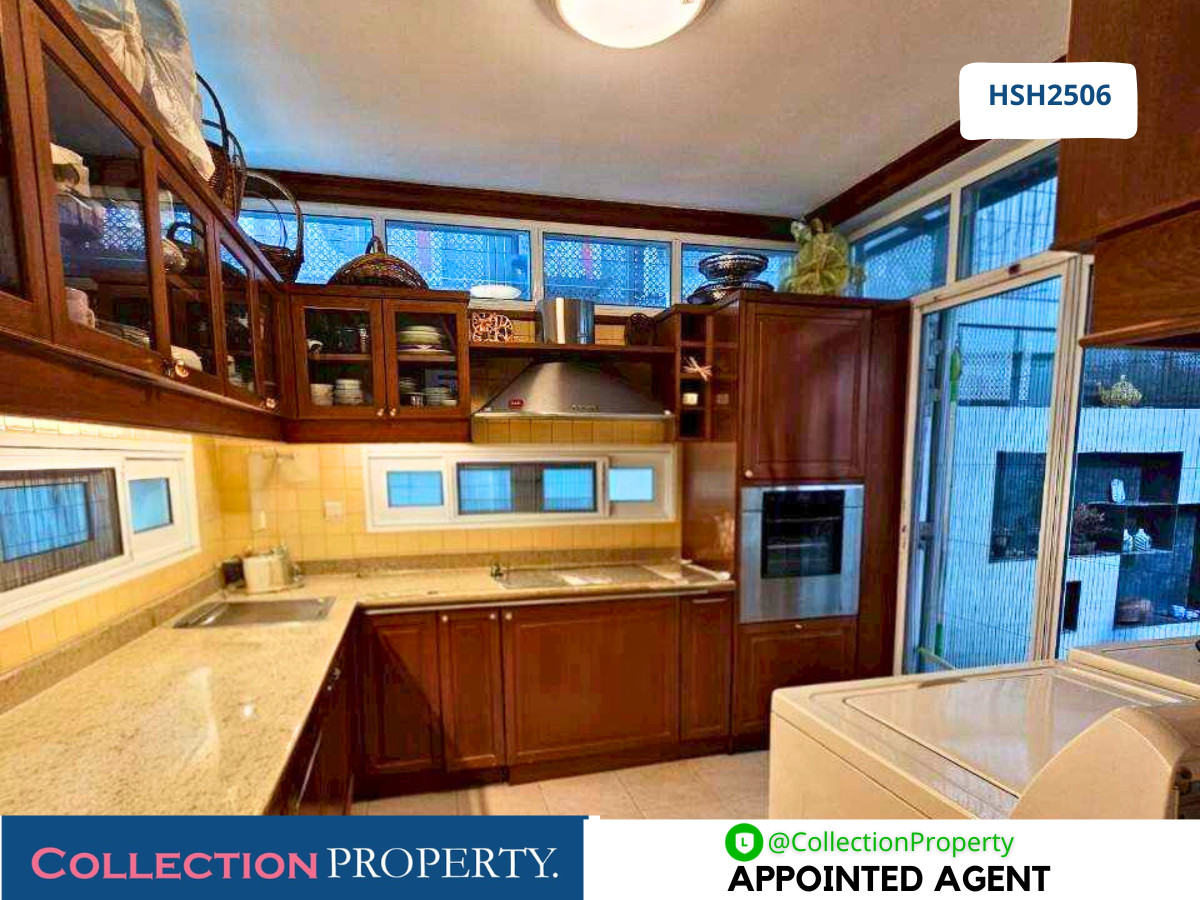 For SaleHouseSukhumvit, Asoke, Thonglor : 🌿 Single House for Sale with a Private Courtyard Garden in the Heart of Sukhumvit 22