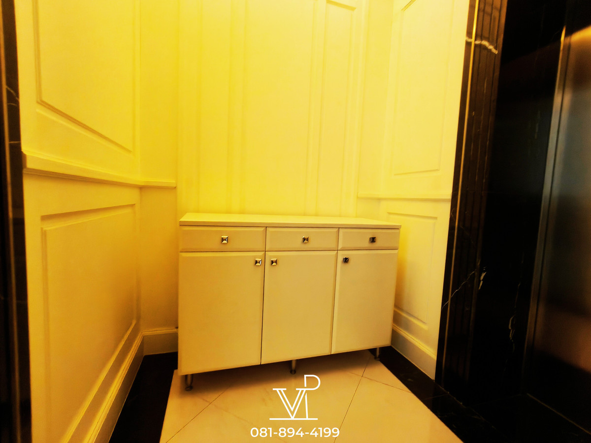 ให้เช่าคอนโดสุขุมวิท อโศก ทองหล่อ : ✨ 𝗘𝘅𝗰𝗹𝘂𝘀𝗶𝘃𝗲 𝗟𝗶𝘃𝗶𝗻𝗴 𝗮𝘁 𝗥𝗢𝗬𝗖𝗘 𝗣𝗿𝗶𝘃𝗮𝘁𝗲 𝗥𝗲𝘀𝗶𝗱𝗲𝗻𝗰𝗲𝘀 – 𝗦𝘂𝗸𝗵𝘂𝗺𝘃𝗶𝘁 𝟯𝟭