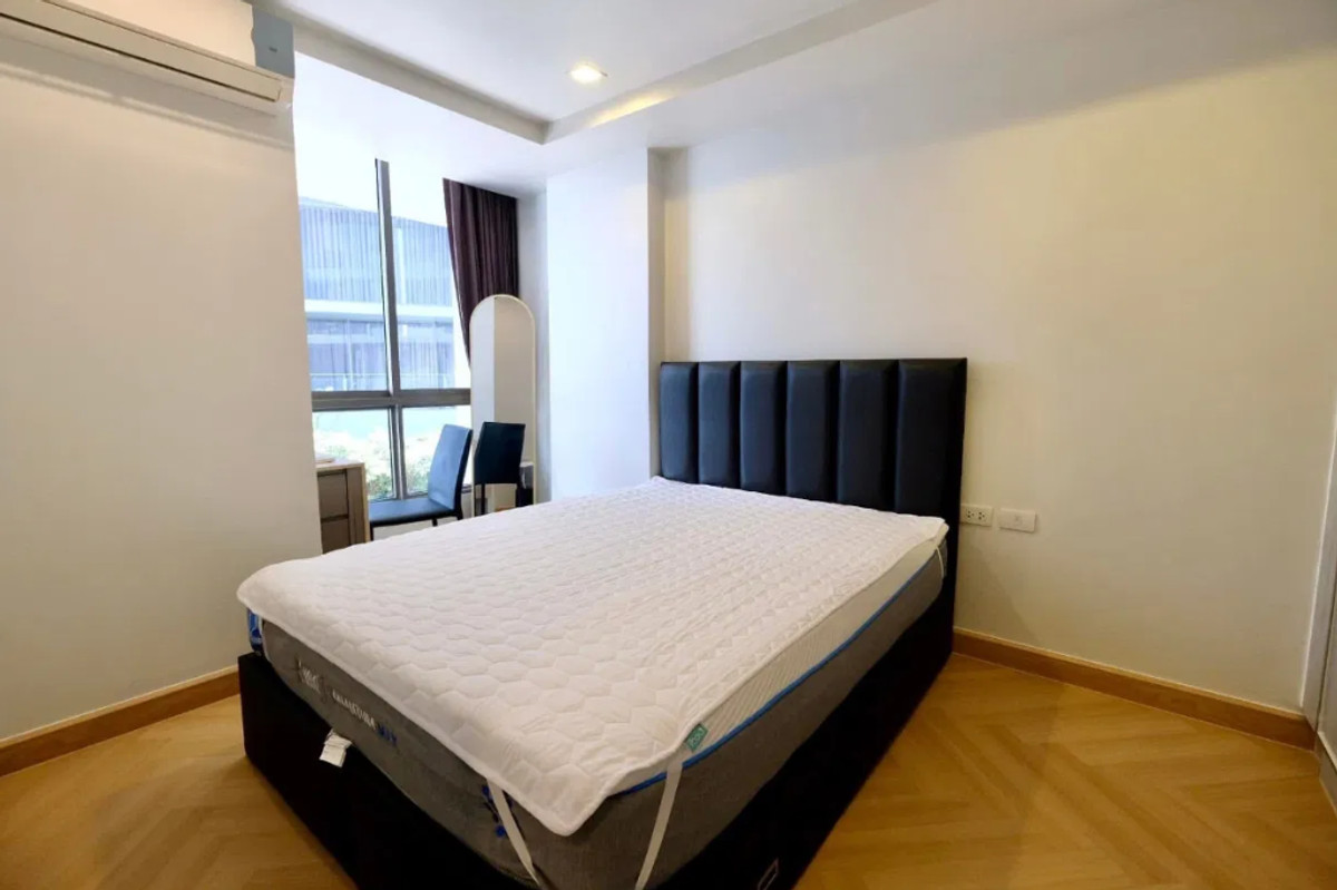 For RentCondoSukhumvit, Asoke, Thonglor : Downtown 49 35 sq.m. Please add LINE ID @806qphgn o8415o5483 