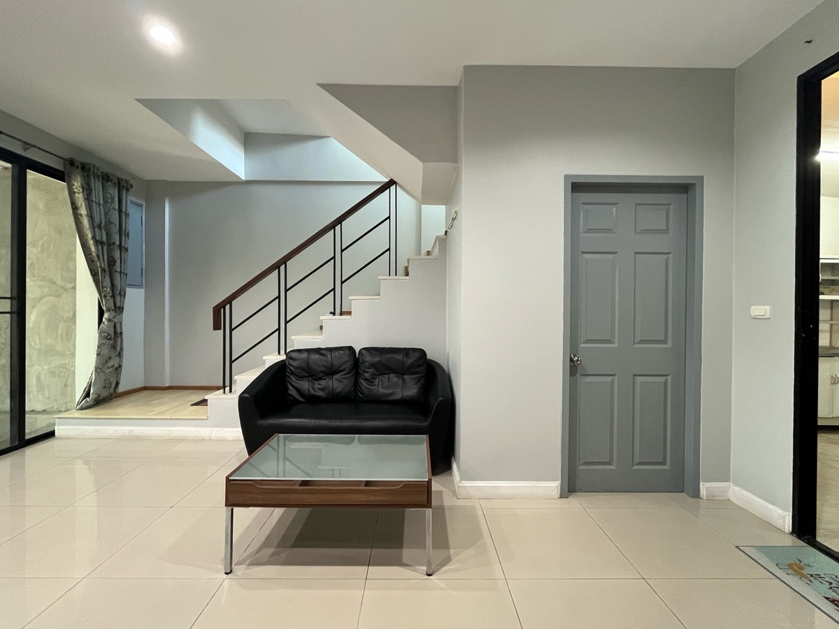 For RentHome OfficeOnnut, Udomsuk : Home office for rent, Areeya Mandarina, Soi On Nut 39, Sukhumvit 77, Suan Luang, near the BTS.