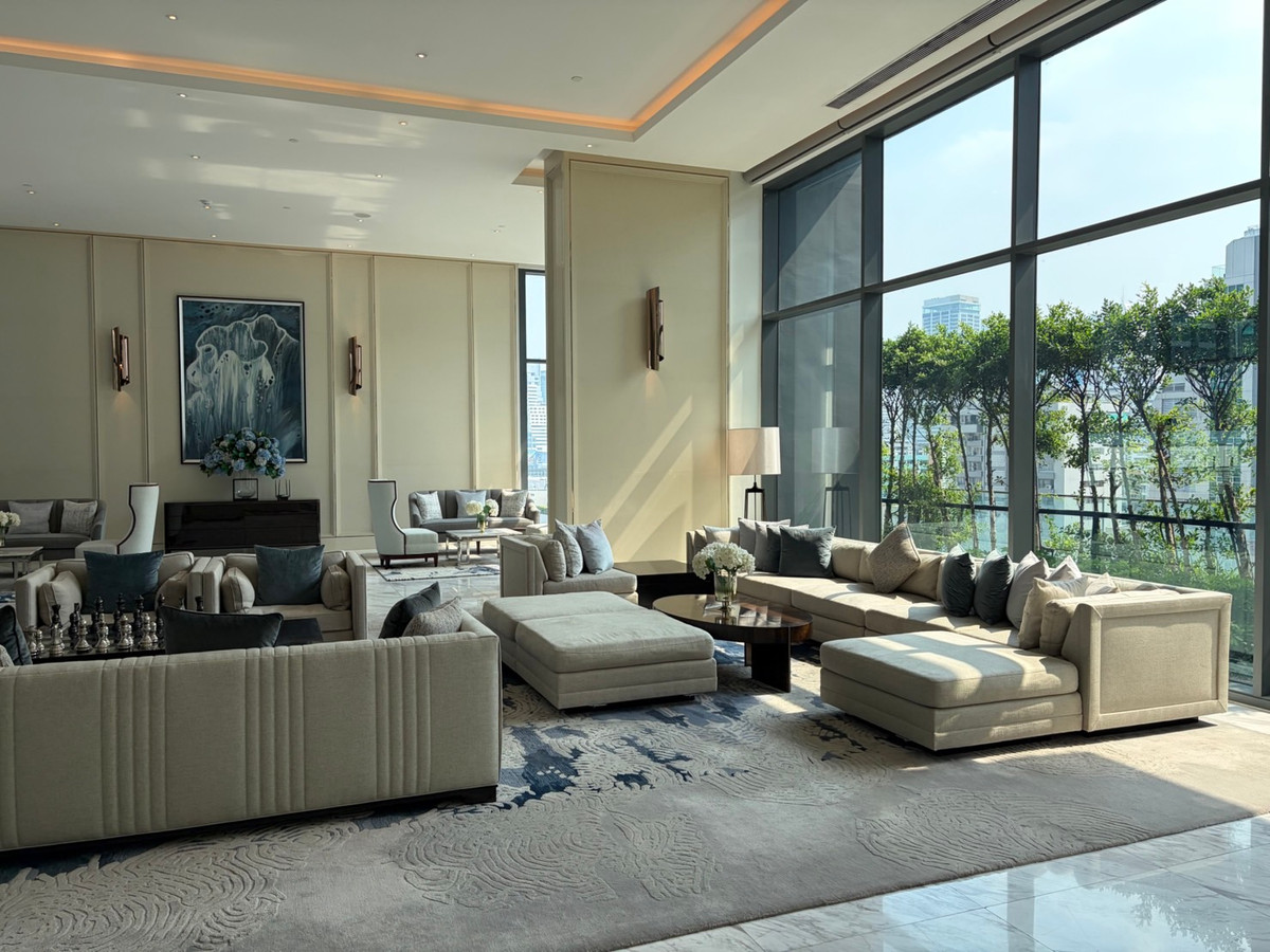 For RentCondoNana, North Nana,Sukhumvit13, Soi Nana : Q1 Sukhumvit, luxury condo, 3 bedrooms, 147.5 sq m, next to BTS Nana, new room.