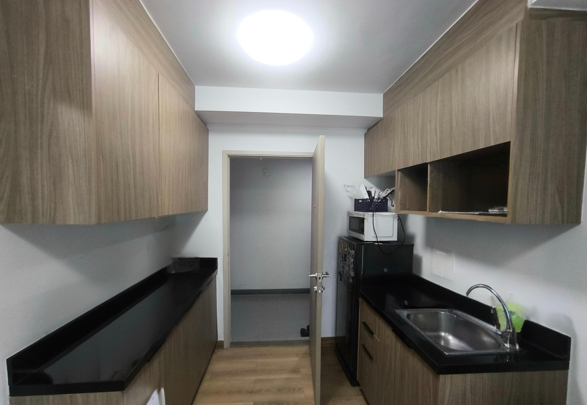 For SaleCondoLadprao, Central Ladprao : Chapter One Ladprao Soi 1 condo, good transport, near shopping center