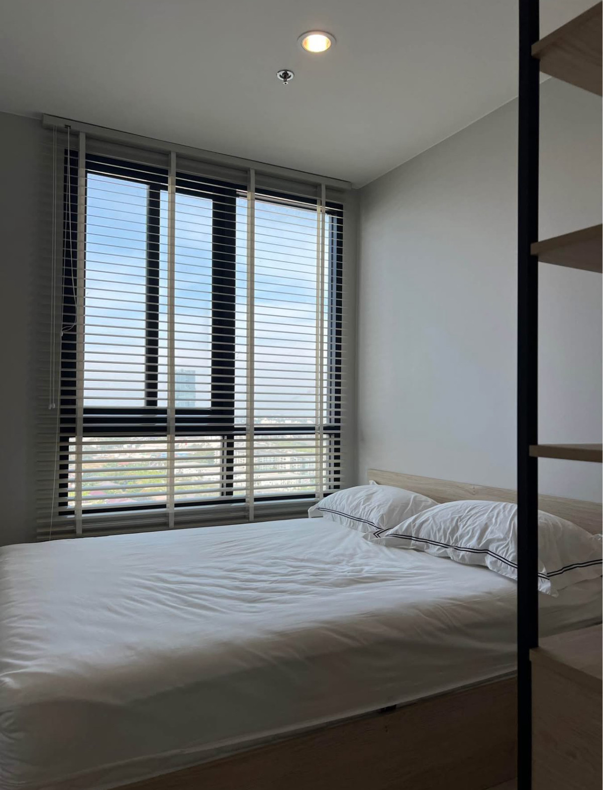 ให้เช่าคอนโดพัฒนาการ ศรีนครินทร์ : ให้เช่า 📍 Nue Noble Srinakarin - Lasalle 📍 เฟอร์นิเจอร์ และ เครื่องใช้ไฟฟ้าครบ ใกล้ MRT ศรีลาซาล