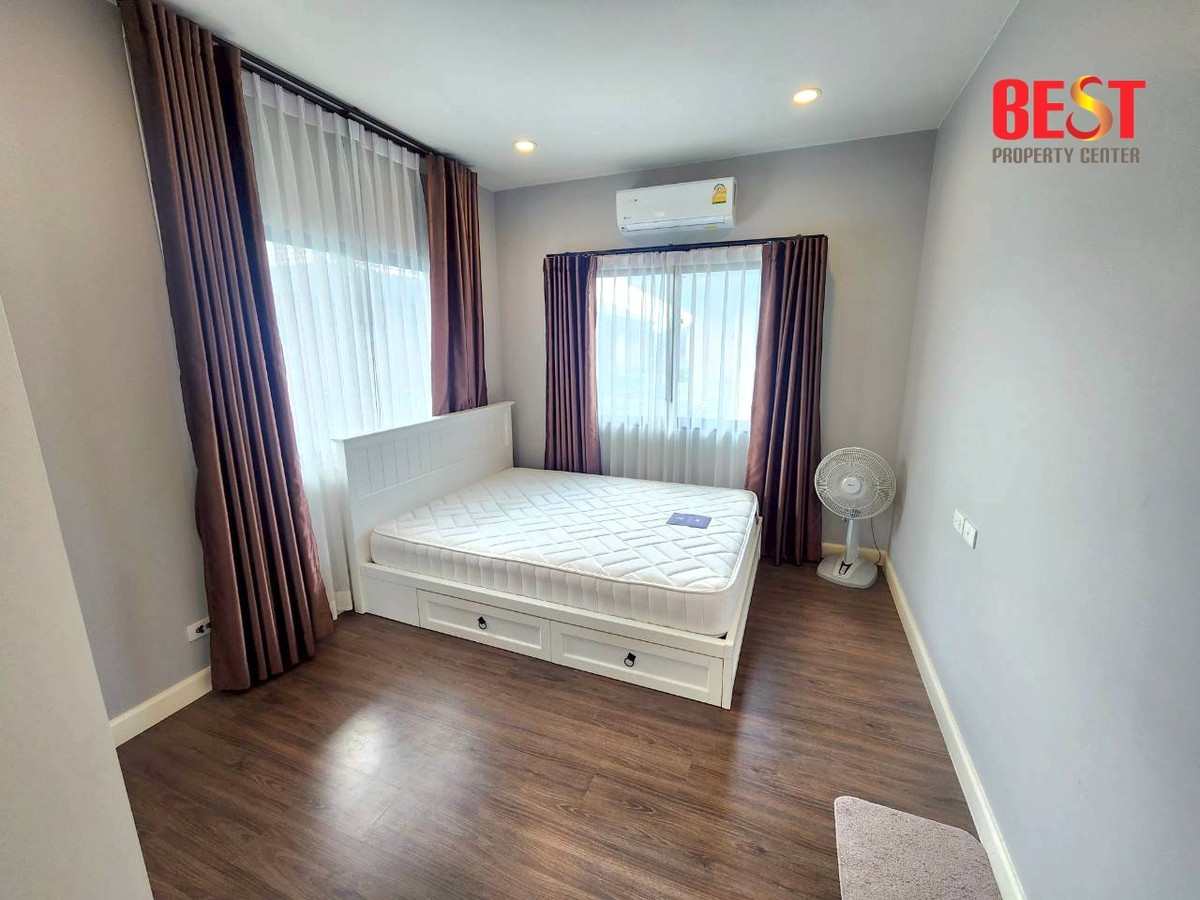 For SaleHousePathum Thani,Rangsit, Thammasat : Single House for Sale – Burasiri Rangsit–Pathum Thani Good condition | Convenient location | Selling at cost Lightly lived in — owner selling due to relocation to another province   For viewing, please contact Khun Ning at 089-226-2428