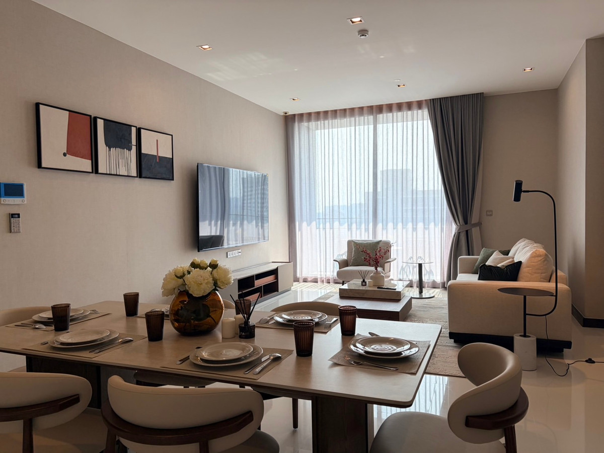 For RentCondoNana, North Nana,Sukhumvit13, Soi Nana : Q1 Sukhumvit, luxury condo, 3 bedrooms, 147.5 sq m, next to BTS Nana, new room.