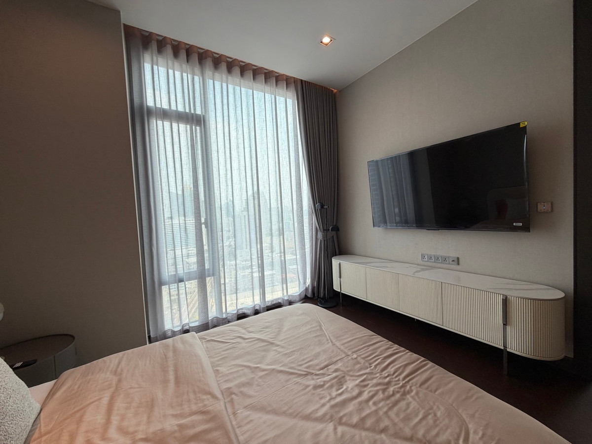 For RentCondoNana, North Nana,Sukhumvit13, Soi Nana : Q1 Sukhumvit, luxury condo, 3 bedrooms, 147.5 sq m, next to BTS Nana, new room.