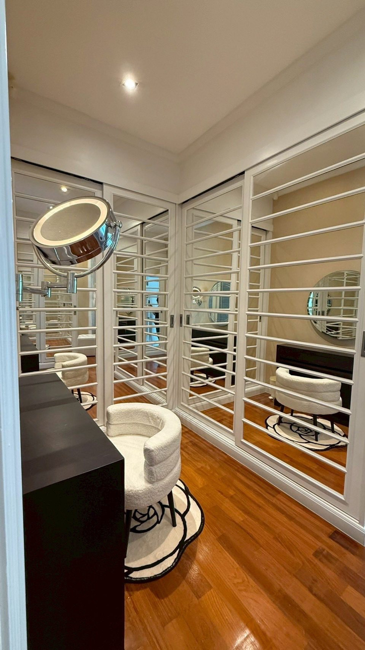 บ้านลาดกระบัง สุวรรณภูมิ : Perfect Masterpiece Sukhumvit 77 บ้านเดี่ยวระดับ Super Luxury บนถนนสุขุมวิท 77 Please call: 062-496-6454