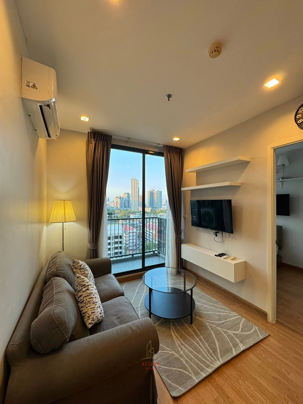 For RentCondoOnnut, Udomsuk : RC011526 Condo for rent at Q.HOUSE Sukhumvit 79 near BTS On Nut, only 250 meters.