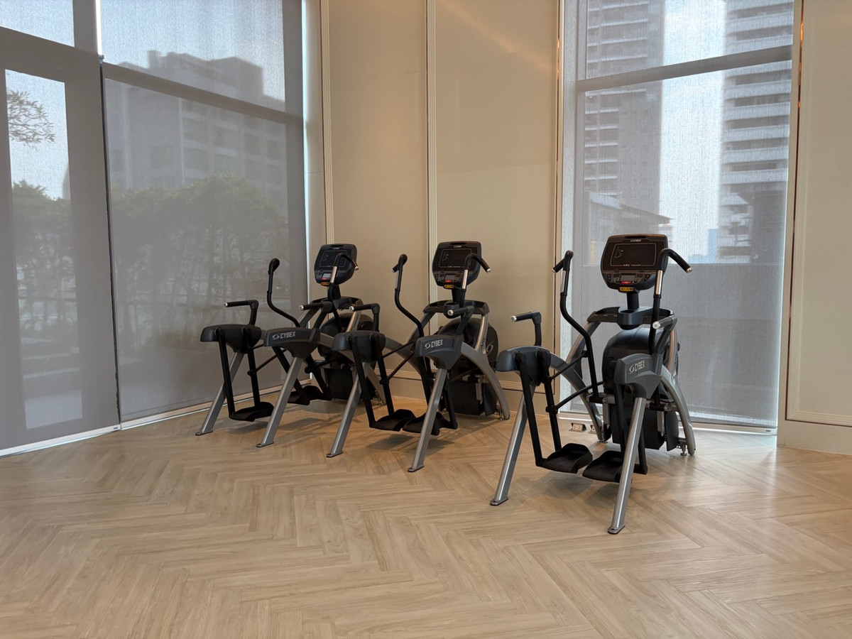 For RentCondoNana, North Nana,Sukhumvit13, Soi Nana : Q1 Sukhumvit, luxury condo, 3 bedrooms, 147.5 sq m, next to BTS Nana, new room.