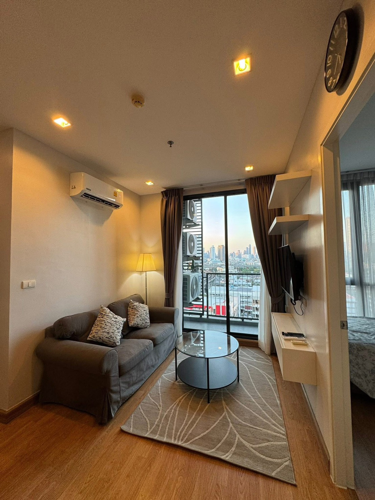 For RentCondoOnnut, Udomsuk : ⚜️Q House Condo Sukhumvit 79 🆔 𝐈𝐃 𝐋𝐢𝐧𝐞: @ gloorious1 or https://lin.ee/897DR 𝐂𝐚𝐥𝐥 : 𝟎𝟗𝟗 𝟒𝟗𝟖 𝟐𝟒𝟔𝟏