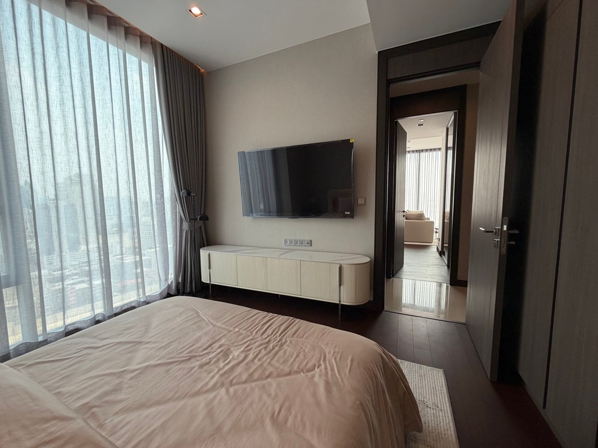 For RentCondoNana, North Nana,Sukhumvit13, Soi Nana : Q1 Sukhumvit, luxury condo, 3 bedrooms, 147.5 sq m, next to BTS Nana, new room.