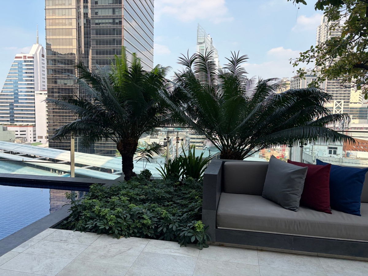 For RentCondoNana, North Nana,Sukhumvit13, Soi Nana : Q1 Sukhumvit, luxury condo, 3 bedrooms, 147.5 sq m, next to BTS Nana, new room.