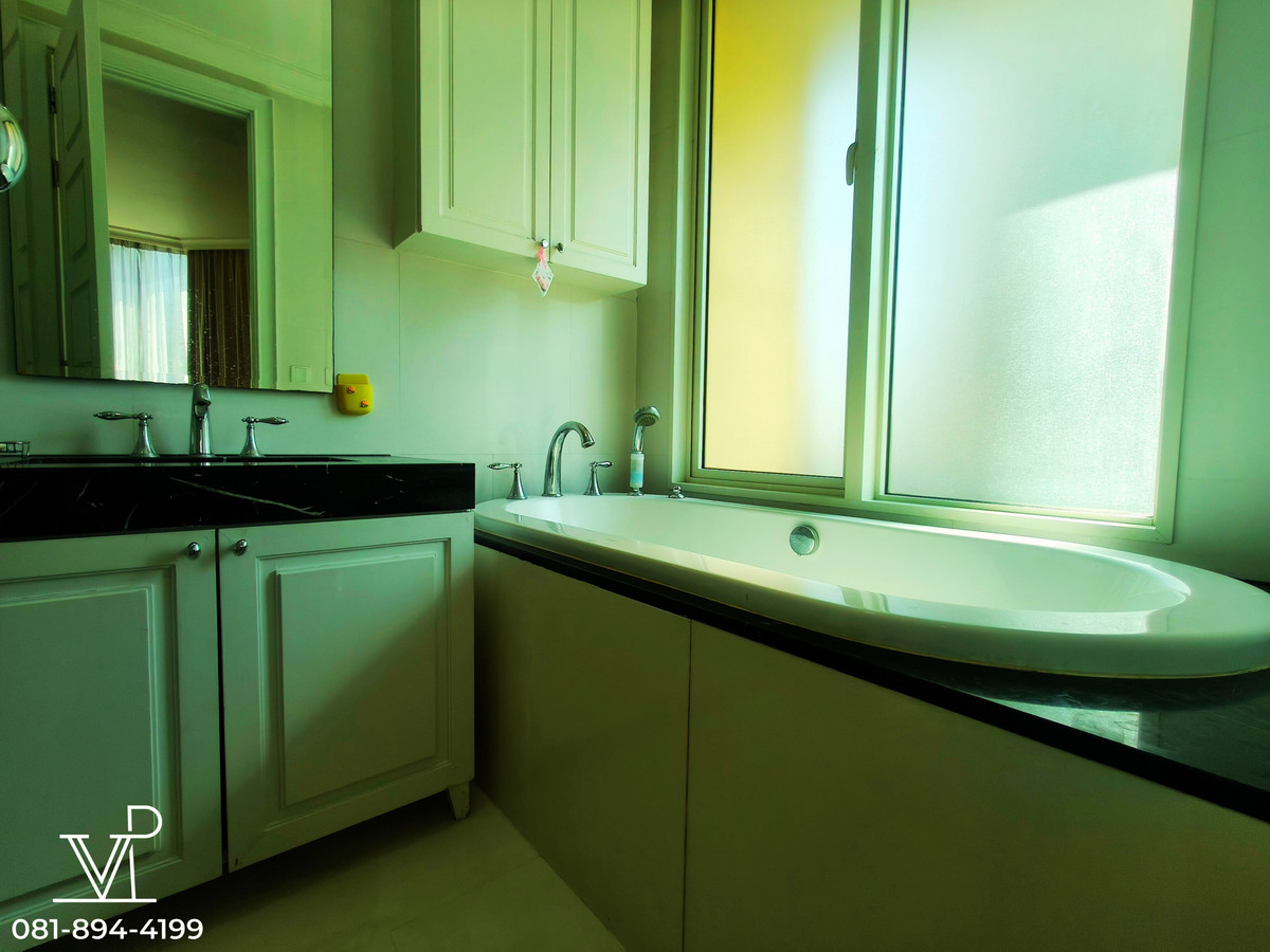 ให้เช่าคอนโดสุขุมวิท อโศก ทองหล่อ : ✨ 𝗘𝘅𝗰𝗹𝘂𝘀𝗶𝘃𝗲 𝗟𝗶𝘃𝗶𝗻𝗴 𝗮𝘁 𝗥𝗢𝗬𝗖𝗘 𝗣𝗿𝗶𝘃𝗮𝘁𝗲 𝗥𝗲𝘀𝗶𝗱𝗲𝗻𝗰𝗲𝘀 – 𝗦𝘂𝗸𝗵𝘂𝗺𝘃𝗶𝘁 𝟯𝟭