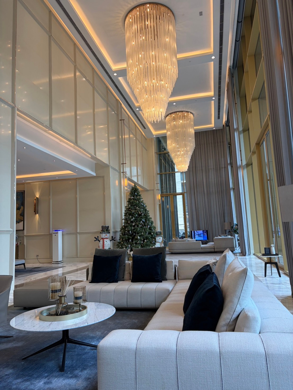 For RentCondoNana, North Nana,Sukhumvit13, Soi Nana : Q1 Sukhumvit, luxury condo, 3 bedrooms, 147.5 sq m, next to BTS Nana, new room.