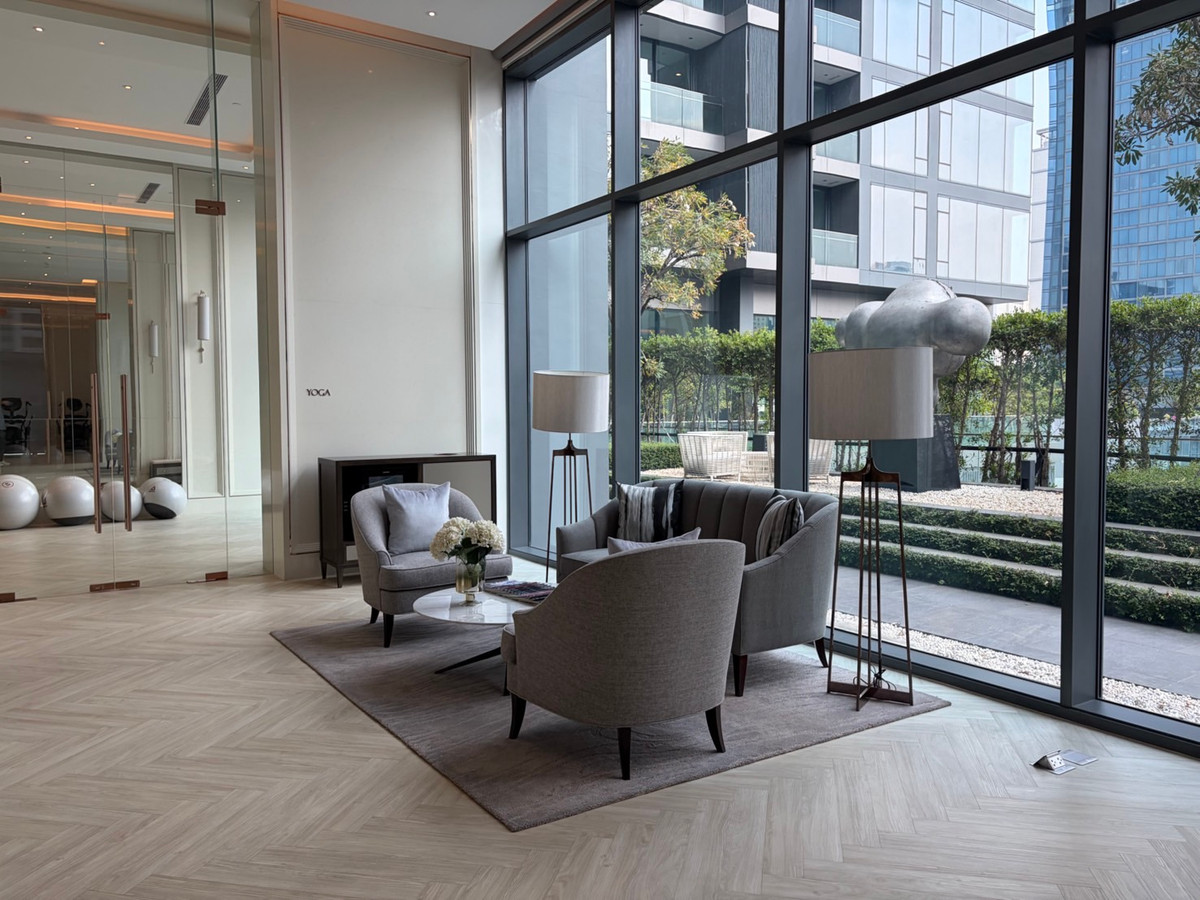 For RentCondoNana, North Nana,Sukhumvit13, Soi Nana : Q1 Sukhumvit, luxury condo, 3 bedrooms, 147.5 sq m, next to BTS Nana, new room.