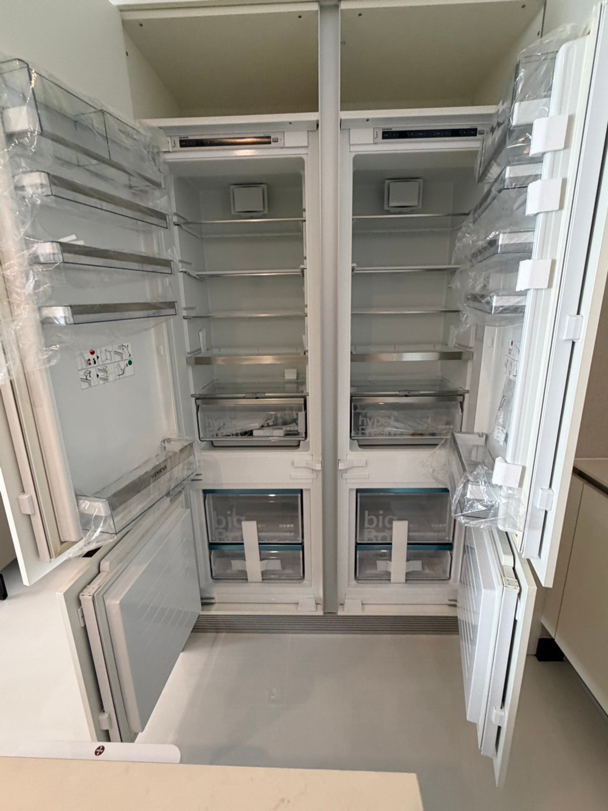 For RentCondoNana, North Nana,Sukhumvit13, Soi Nana : Q1 Sukhumvit, luxury condo, 3 bedrooms, 147.5 sq m, next to BTS Nana, new room.