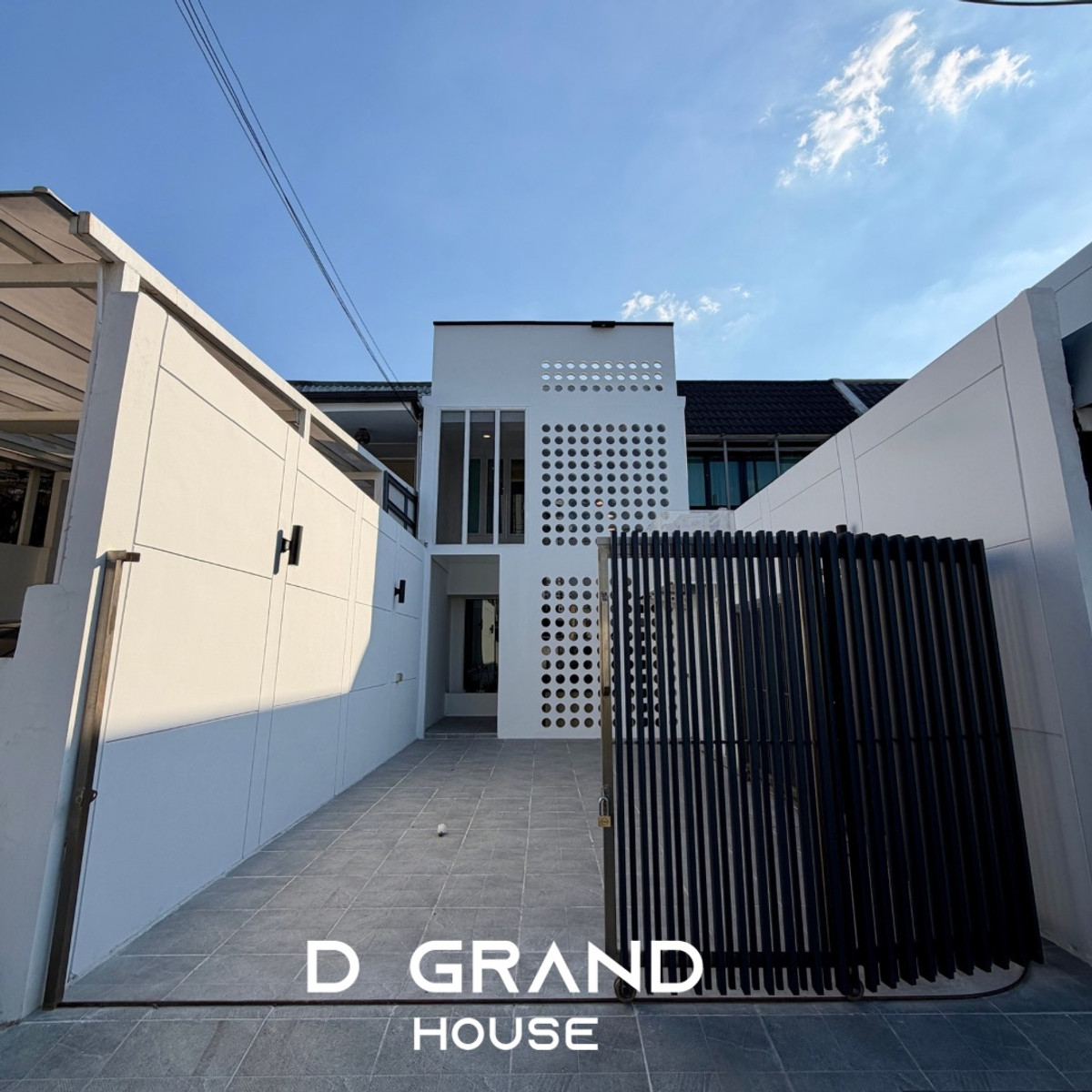 For SaleTownhomeOnnut, Udomsuk : Newly renovated townhouse, Sukhumvit 71, minimalist, warm, feels like a whole new house ✨ Real residential urban zone. and is preferred by foreigners