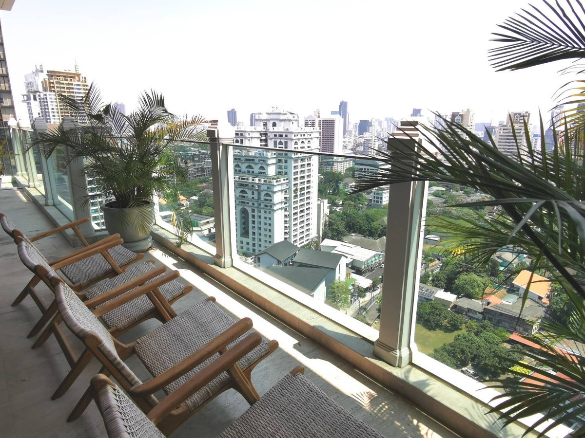 คอนโดสุขุมวิท อโศก ทองหล่อ : Le Raffine 39: Duplex 3bed 4bath + maid 365sqm. Sell: 70,000,000 Rent: 300,000/mth. Am: 0656199198