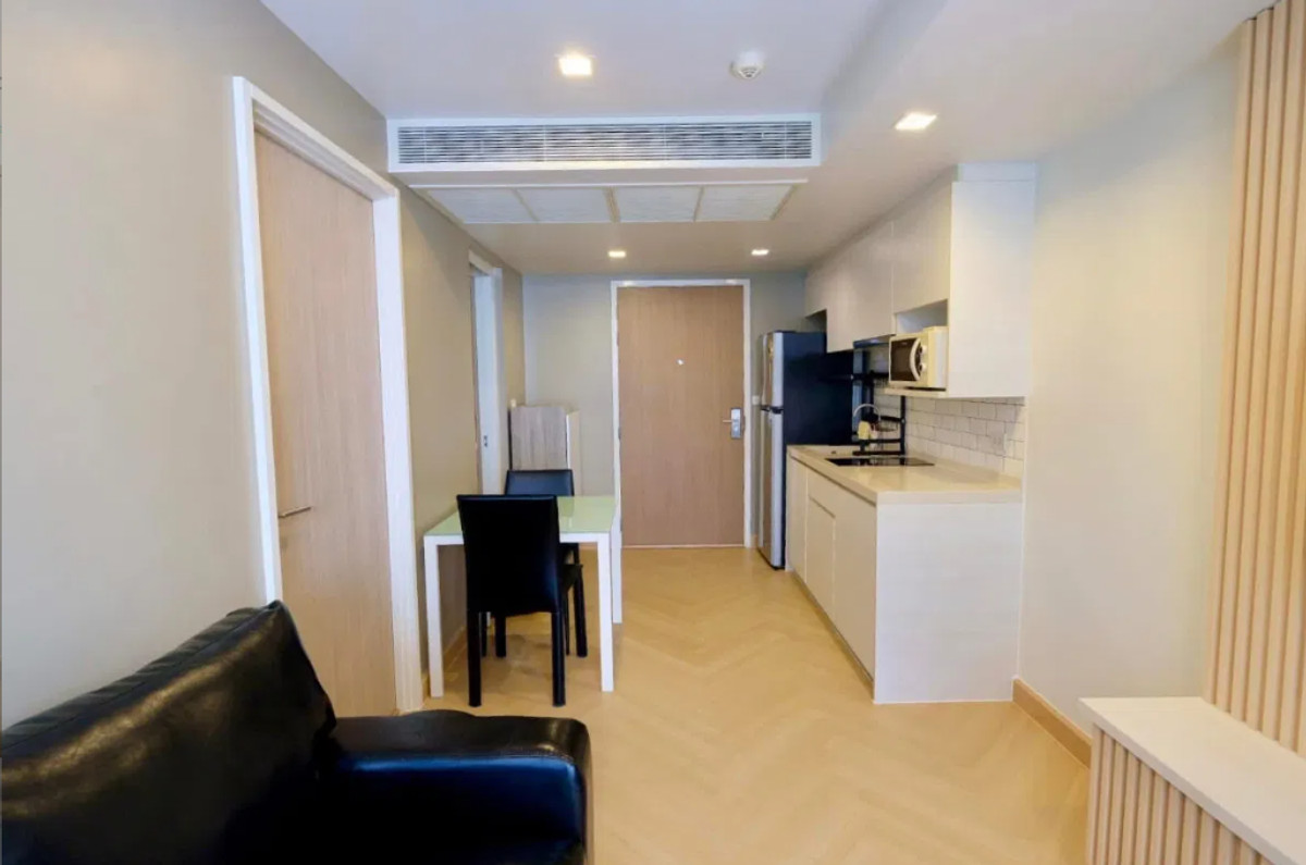For RentCondoSukhumvit, Asoke, Thonglor : Downtown 49 35 sq.m. Please add LINE ID @806qphgn o8415o5483 