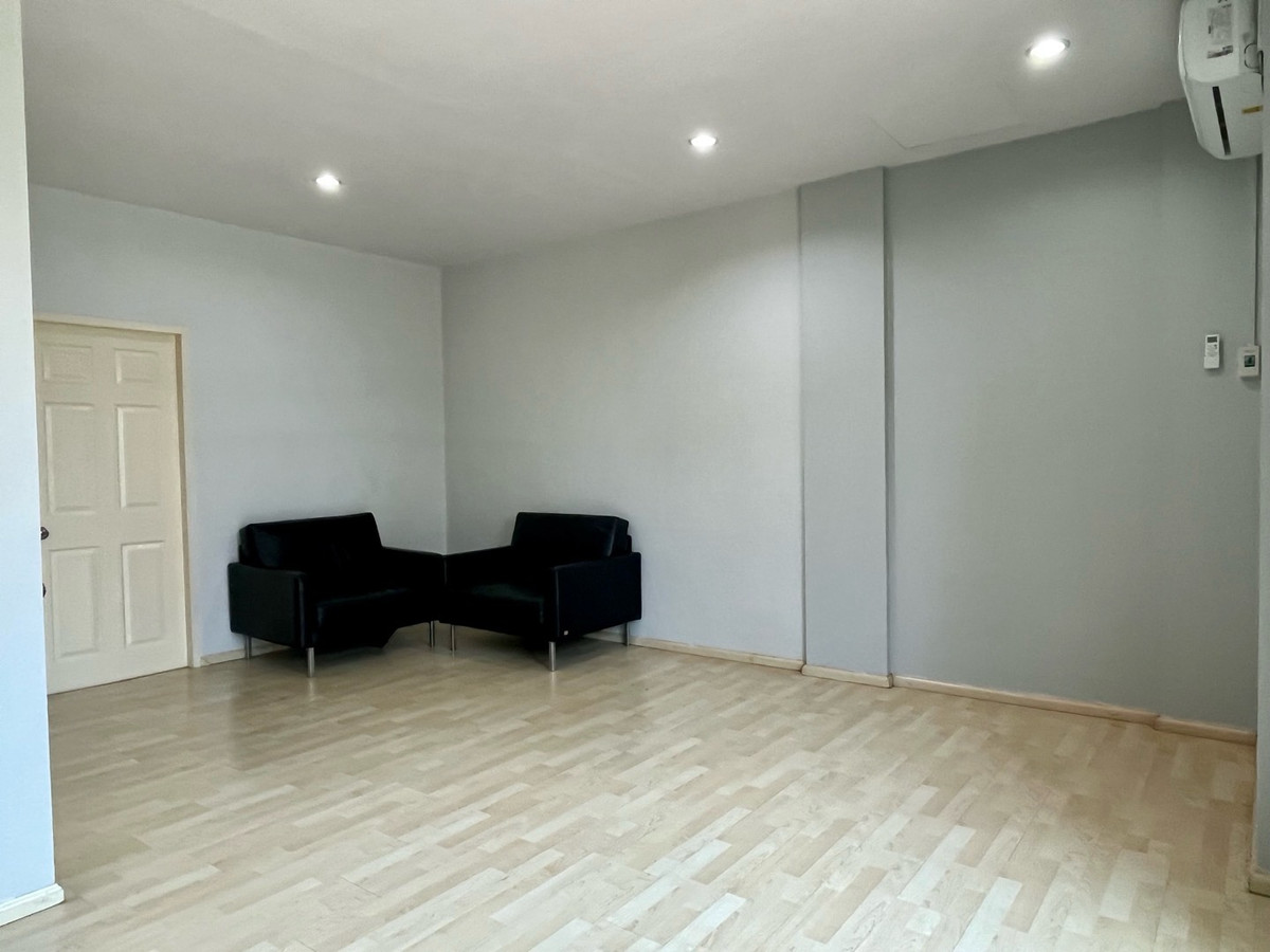 For RentHome OfficeOnnut, Udomsuk : Home office for rent, Areeya Mandarina, Soi On Nut 39, Sukhumvit 77, Suan Luang, near the BTS.