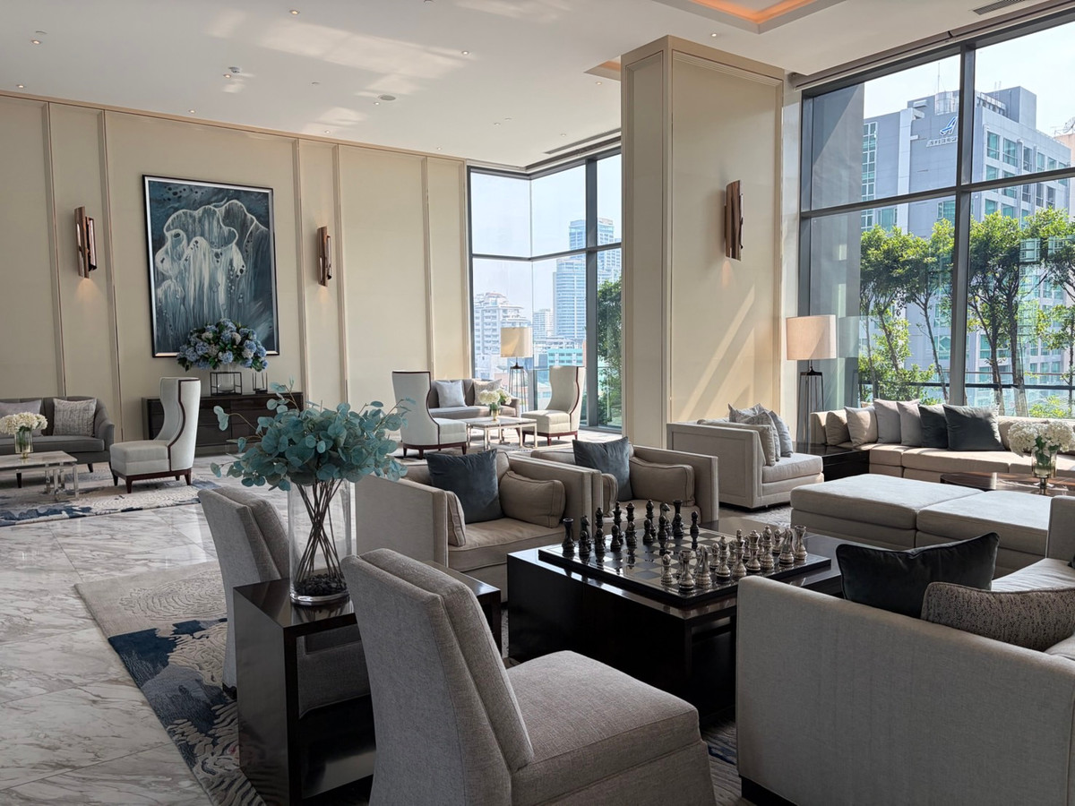 For RentCondoNana, North Nana,Sukhumvit13, Soi Nana : Q1 Sukhumvit, luxury condo, 3 bedrooms, 147.5 sq m, next to BTS Nana, new room.